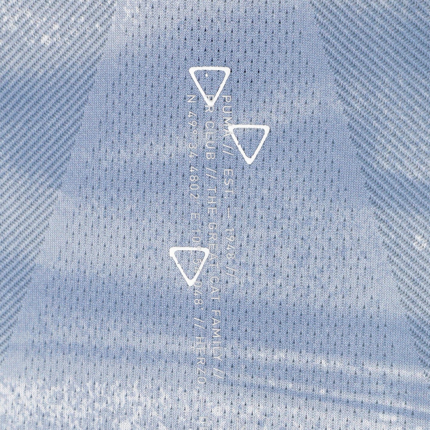 0794750269500000_11.jpg