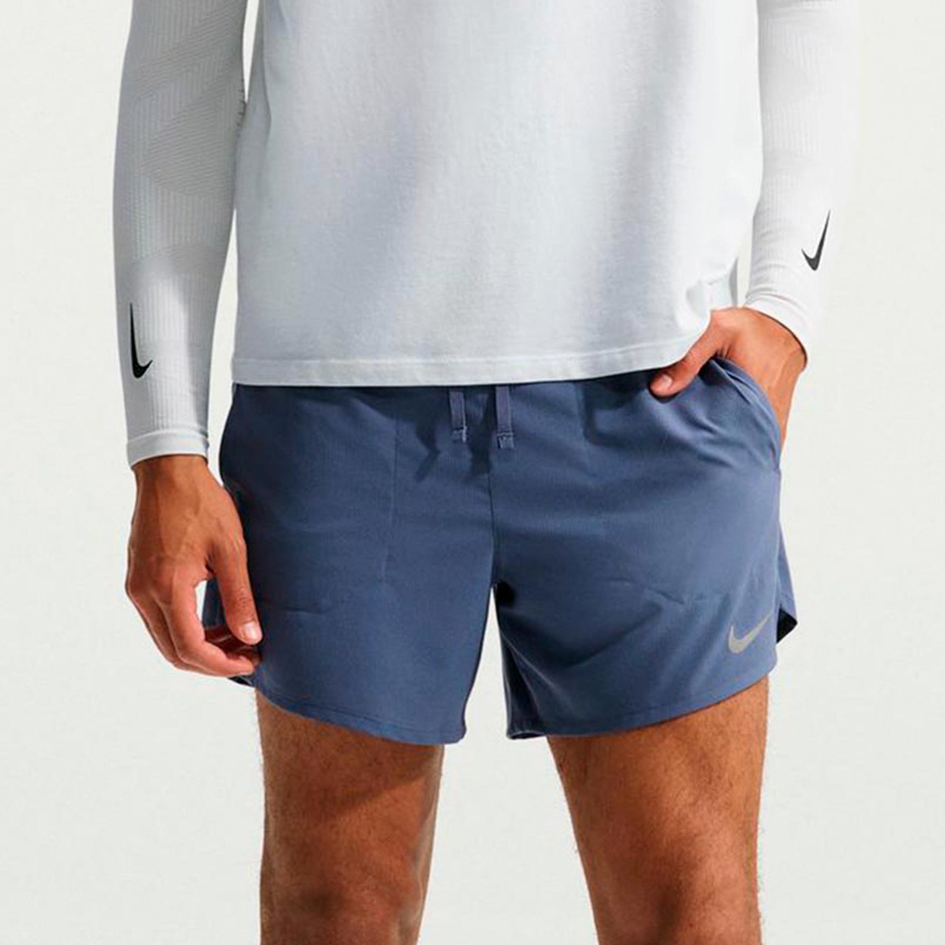 Nike Stride 5in  Hardloopshorts Heren - blauwgrijs, zilver