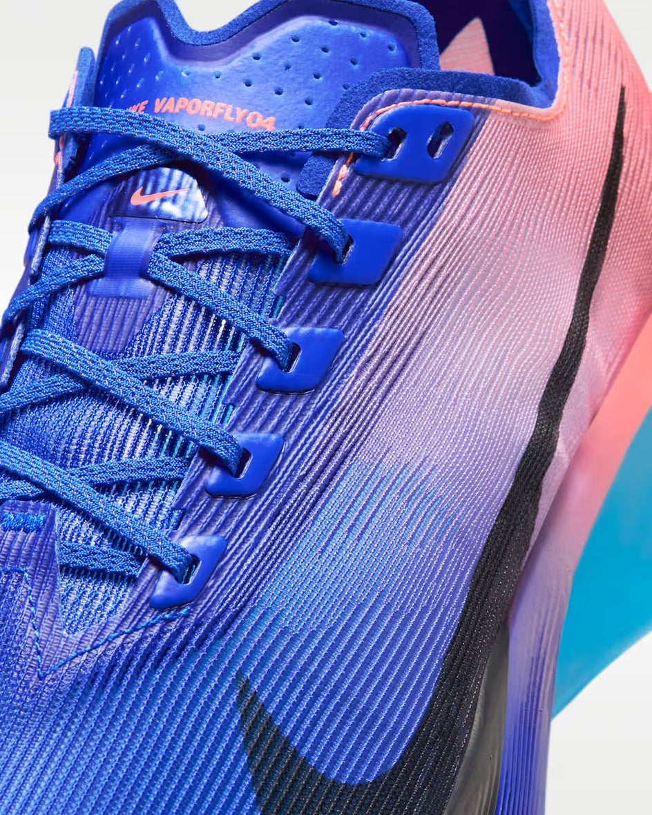 Nike Vaporfly van bovenaf met zicht op het bovenwerk