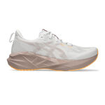 ASICS Hardloopschoenen ASICS Novablast 5 Neutrale schoen Dames - crème, mauve